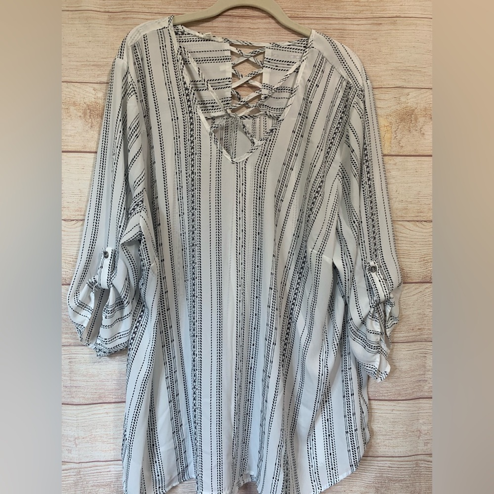 Blank and white striped tunic